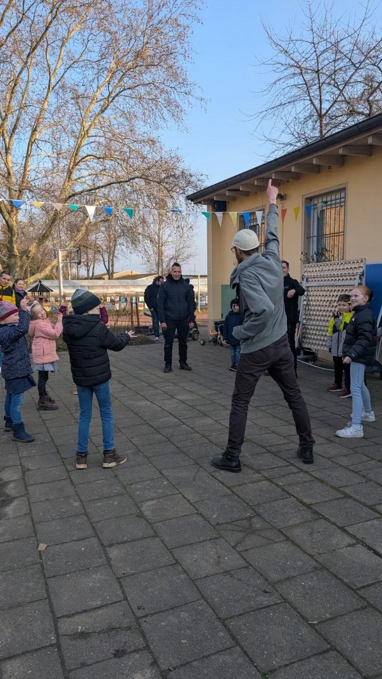 Kindergeburtstag „Zirkus Lesni" – Erlebnisinsel Kinderanimation